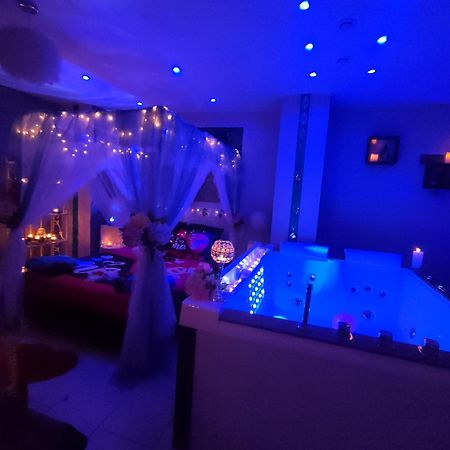 Loft Avec Baignoire Spa Lecrin Romantique Ochancourt Экстерьер фото