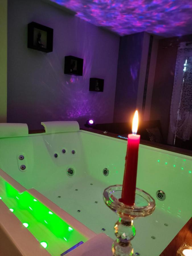 Loft Avec Baignoire Spa Lecrin Romantique Ochancourt Экстерьер фото