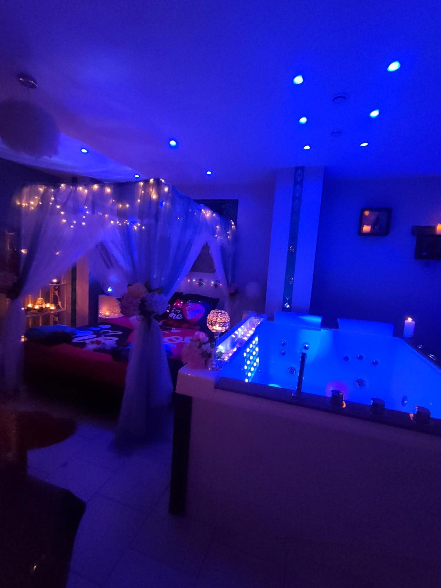 Loft Avec Baignoire Spa Lecrin Romantique Ochancourt Экстерьер фото